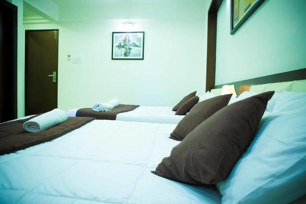 La Hotel Metro Near Bkc Mumbai Luaran gambar