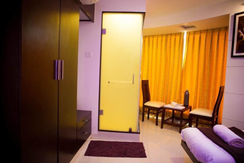 La Hotel Metro Near Bkc Mumbai Luaran gambar